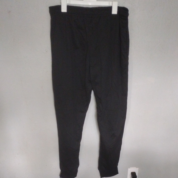 Black Floral Joggers – 2XL | Stylish Comfort with White Floral Design - Picture 2 of 4